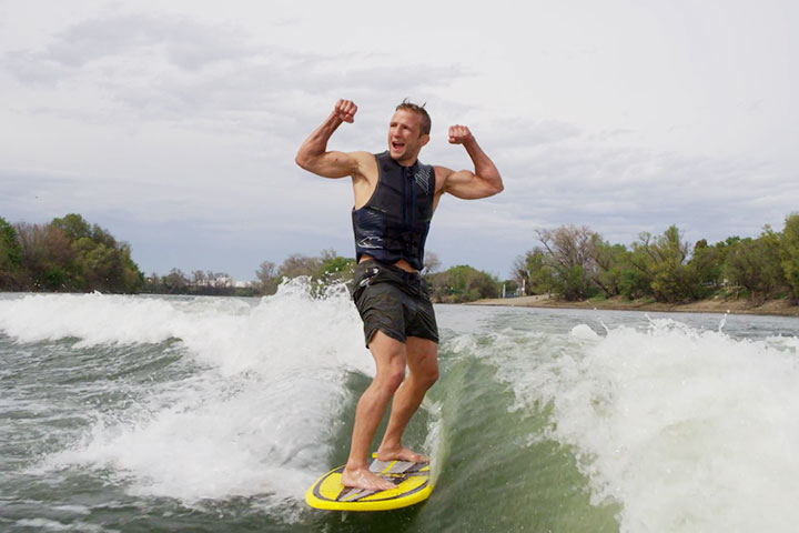 UFC Fighter TJ Dillashaw Gets Ready to Rumble
